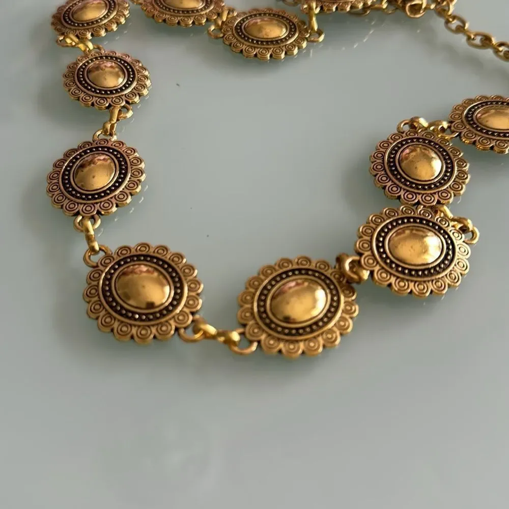 Elegant Gold Belt Vintage Style A1370
